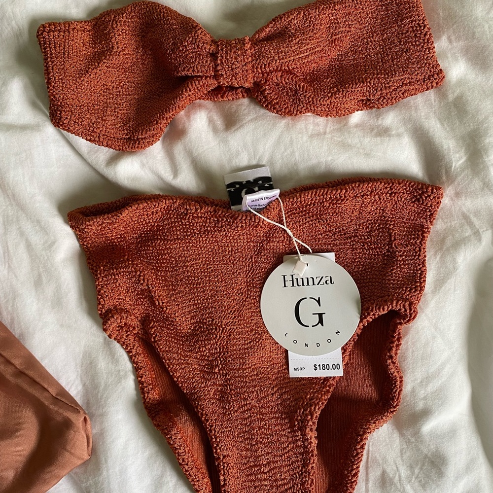 Celeb fave Hunza G swim suit. Never worn w tags M
